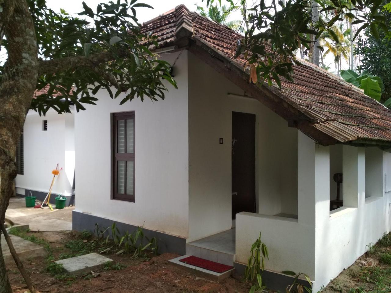 Piggy Hostel Varkala Dış mekan fotoğraf